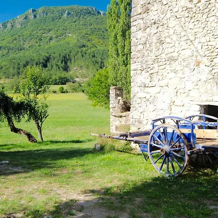 Le Hameau Des Liesses Frühstückspension *